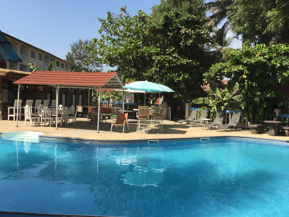 The Family Kingdom Resort Freetown Exterior foto