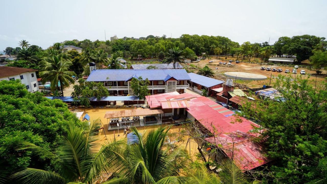 The Family Kingdom Resort Freetown Exterior foto