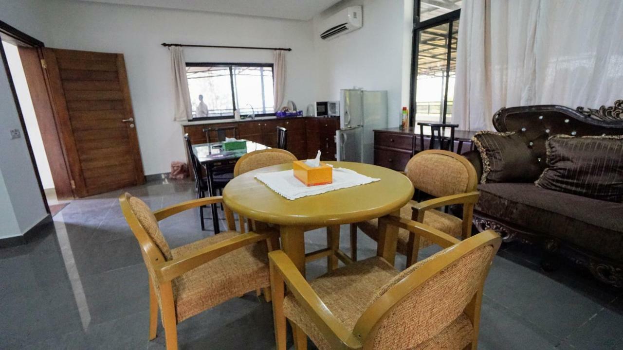 The Family Kingdom Resort Freetown Exterior foto
