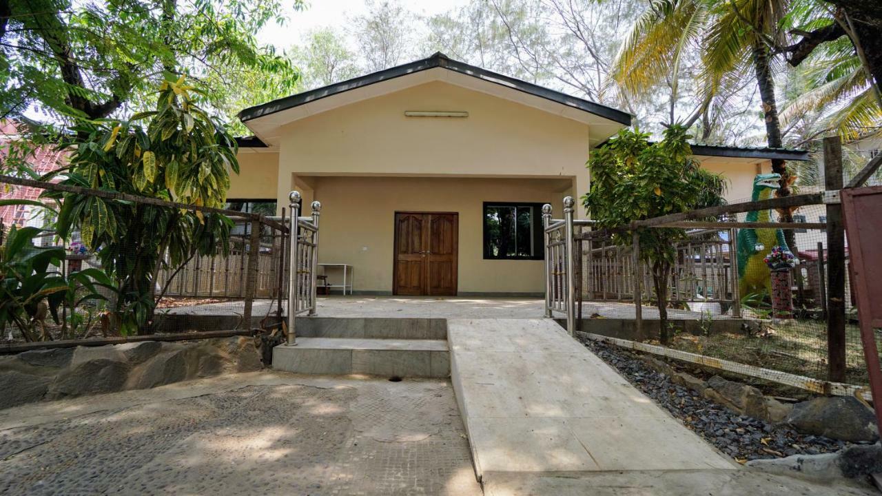 The Family Kingdom Resort Freetown Exterior foto