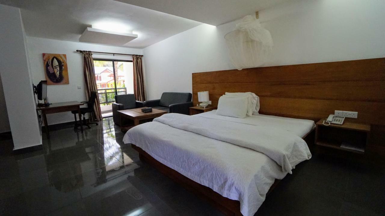 The Family Kingdom Resort Freetown Exterior foto